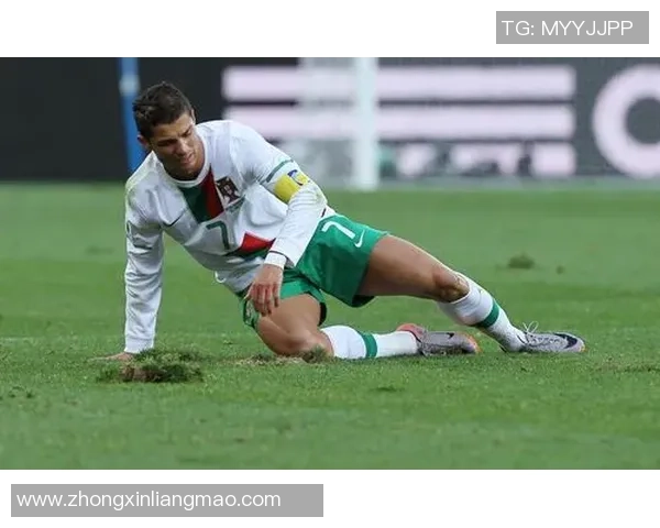 精选高清足球球星壁纸大合集让你感受绿茵赛场激情风采